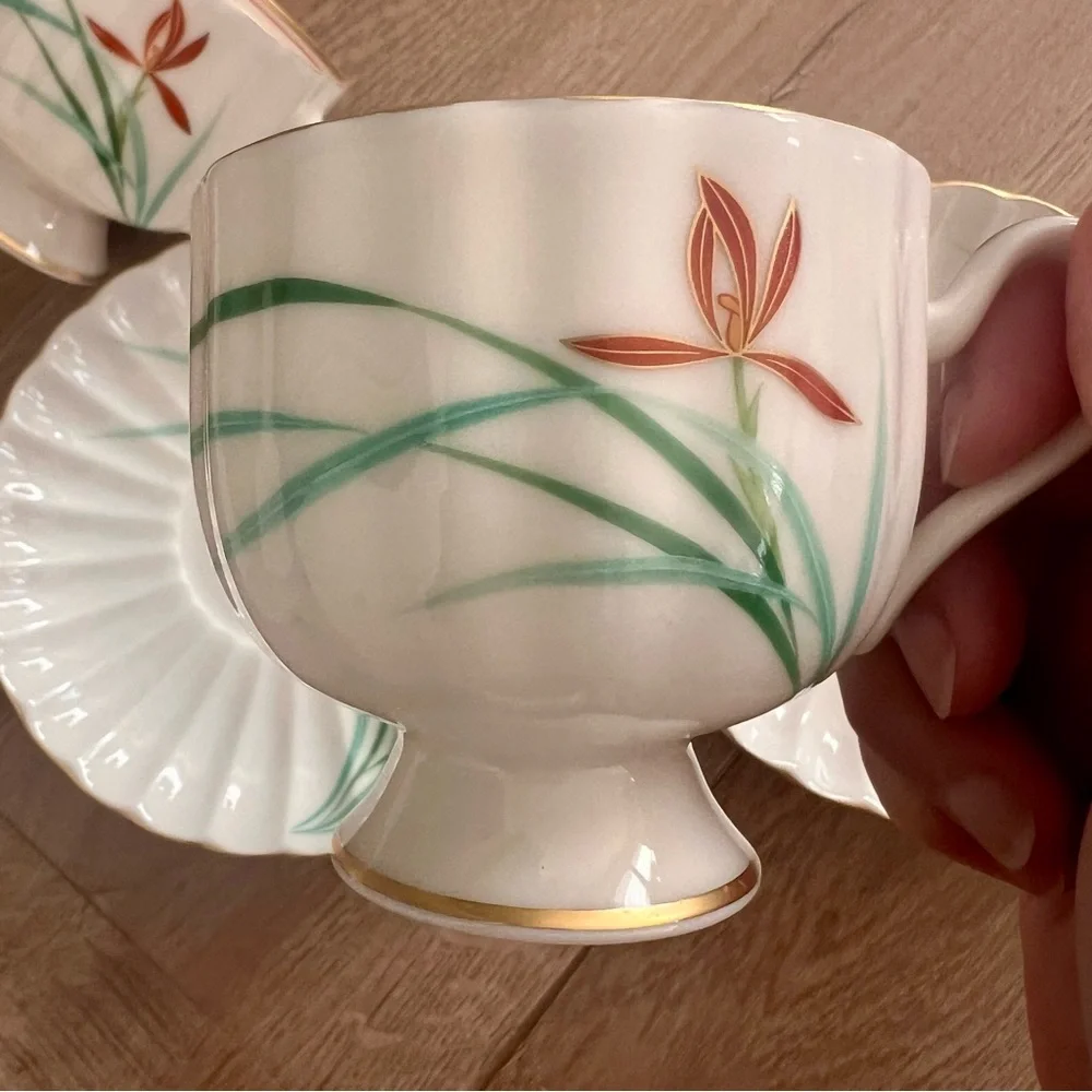 NIB Koransha Orchid Porcelain 2 Cups and‎ Saucers Fine Japanese Arita Teaware